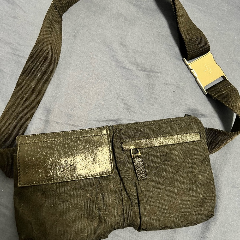 Black Gucci belt bag/fanny pack